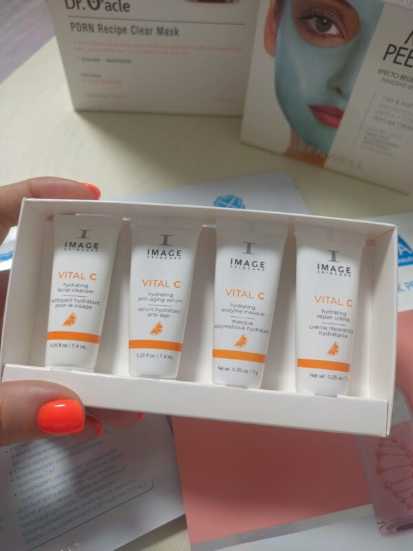 df6b7af3-b352-4c4f-93b2-3baa85f37c70