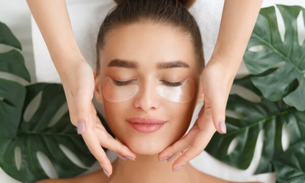 1676718208_catherineasquithgallery-com-p-zelenii-fon-kosmetologiya-232