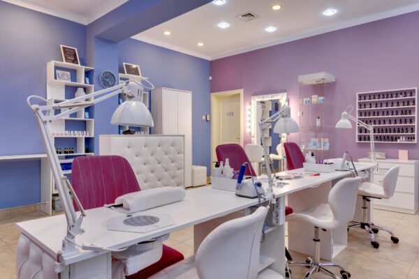 1685568741_idei-club-p-mebel-dlya-manikyura-i-pedikyura-vkontakte-73