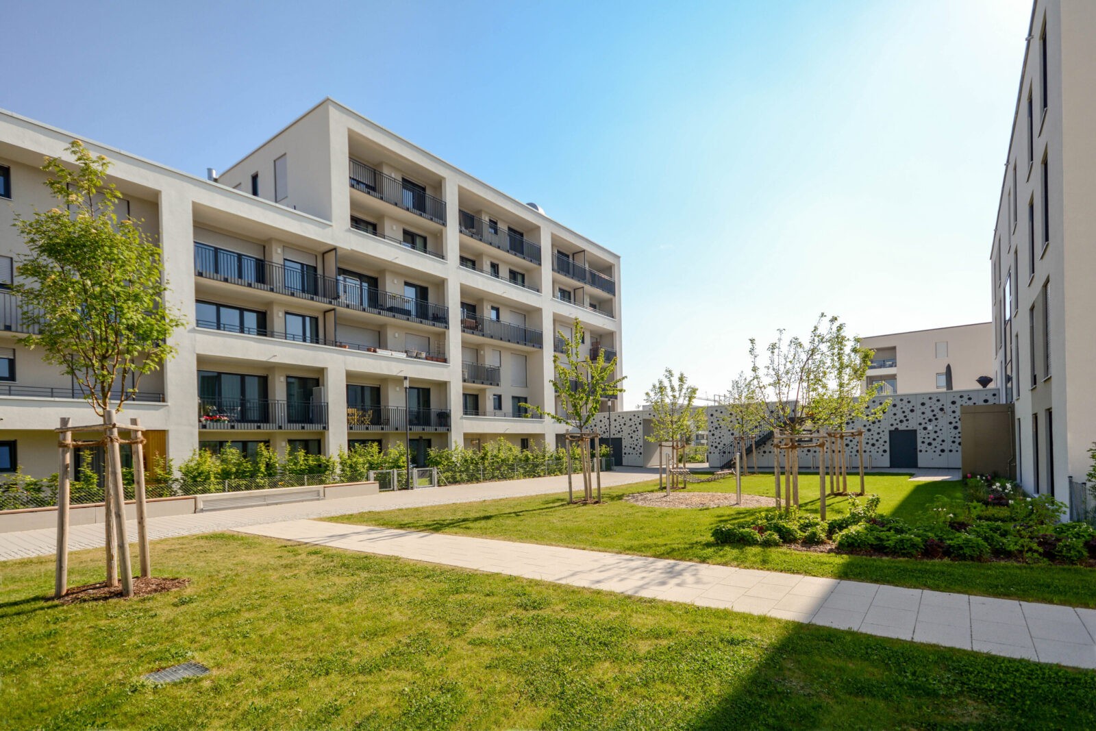 Modern,Residential,Buildings,With,Outdoor,Facilities,,Facade,Of,New,Low-energy
